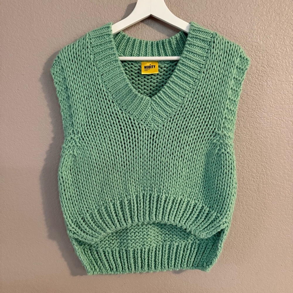Neoity Mint Green V-Neck Sweater Vest